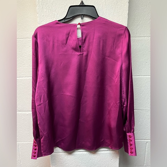 Ann Taylor Elegant Magenta Blouse. Size Medium - Picture 4 of 4